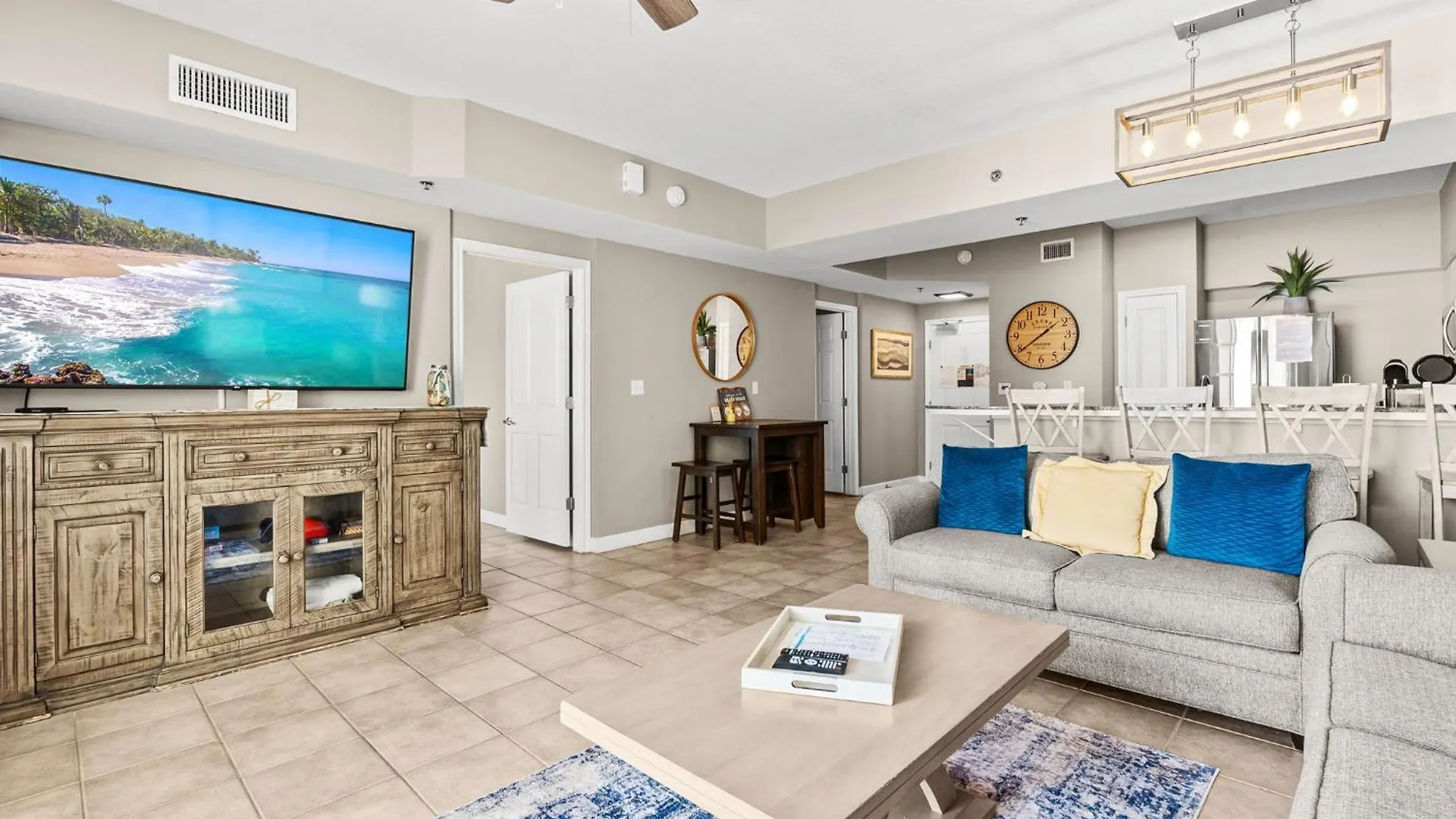 Spacious 2-Bedroom Condo Beachfront Resort! By Dolce Vita Getaways Pcb! Panama City Beach United States