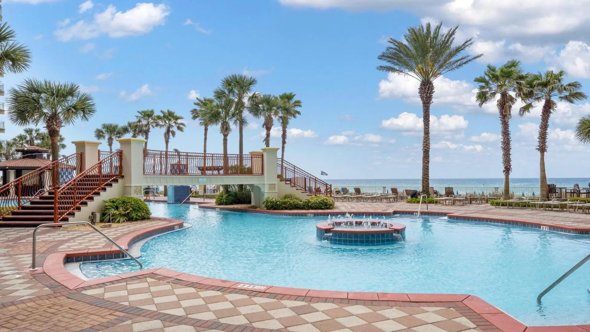 Spacious 2-Bedroom Condo Beachfront Resort! By Dolce Vita Getaways Pcb! Panama City Beach ABD