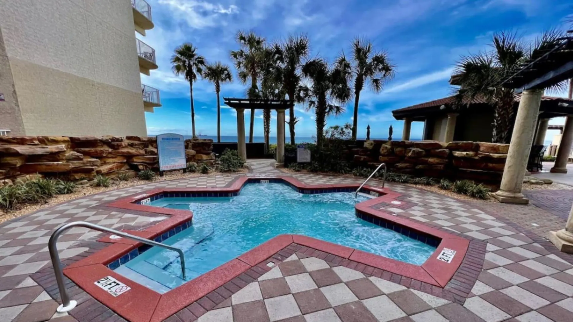 Daire Spacious 2-Bedroom Condo Beachfront Resort! By Dolce Vita Getaways Pcb! Panama City Beach