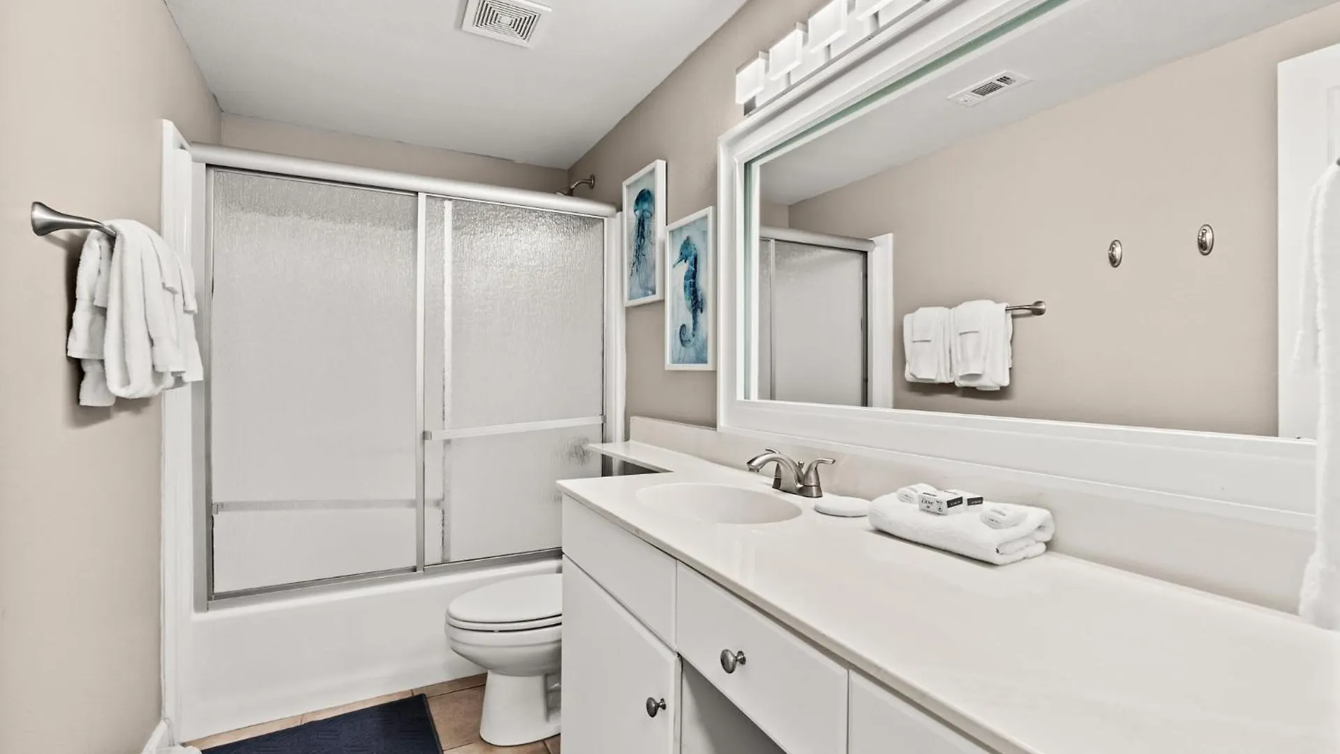 Spacious 2-Bedroom Condo Beachfront Resort! By Dolce Vita Getaways Pcb! Panama City Beach 0*,  ABD
