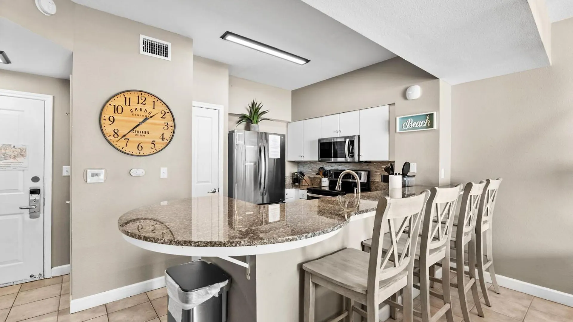 Daire Spacious 2-Bedroom Condo Beachfront Resort! By Dolce Vita Getaways Pcb! Panama City Beach